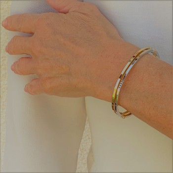Bracelet COLOMBA  or jaune or blanc 750 /°° fil carré 2.5 mm